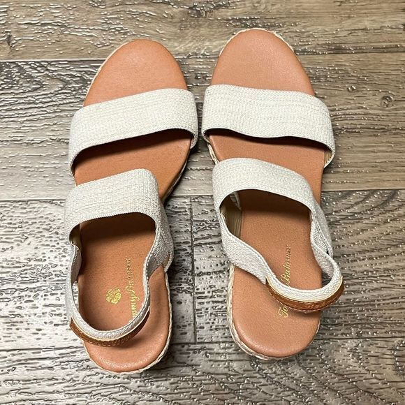 Tommy Bahama Women's Sakura Wedge Sandals Strappy Tan 9M - Picture 3 of 10